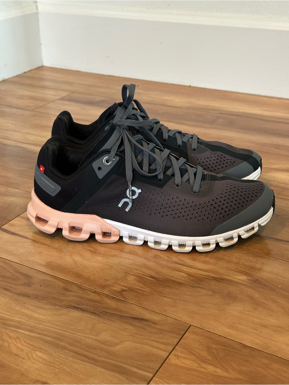 On Running Cloudflow Women’s 7 Black Gray Blush CloudTec Running Shoes